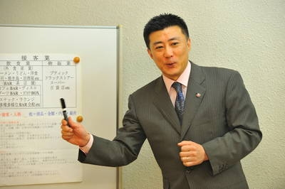 日本パブ&バー経営専門学院の講師紹介